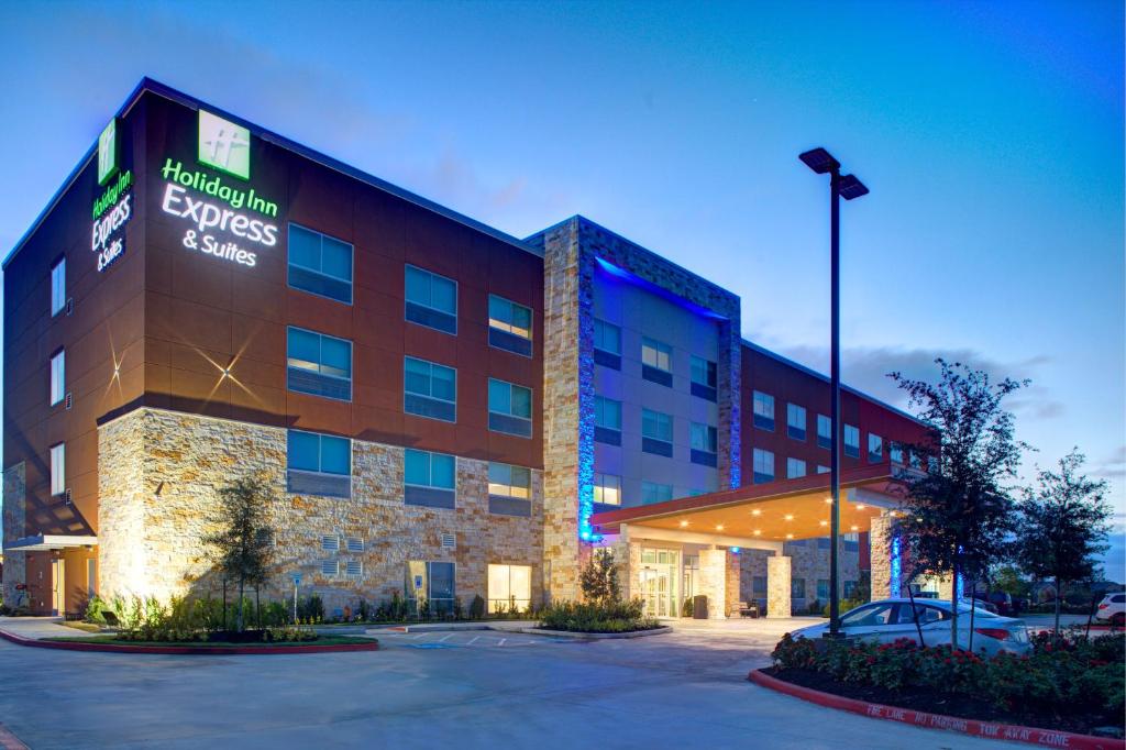 Holiday Inn Express & Suites - Houston NW