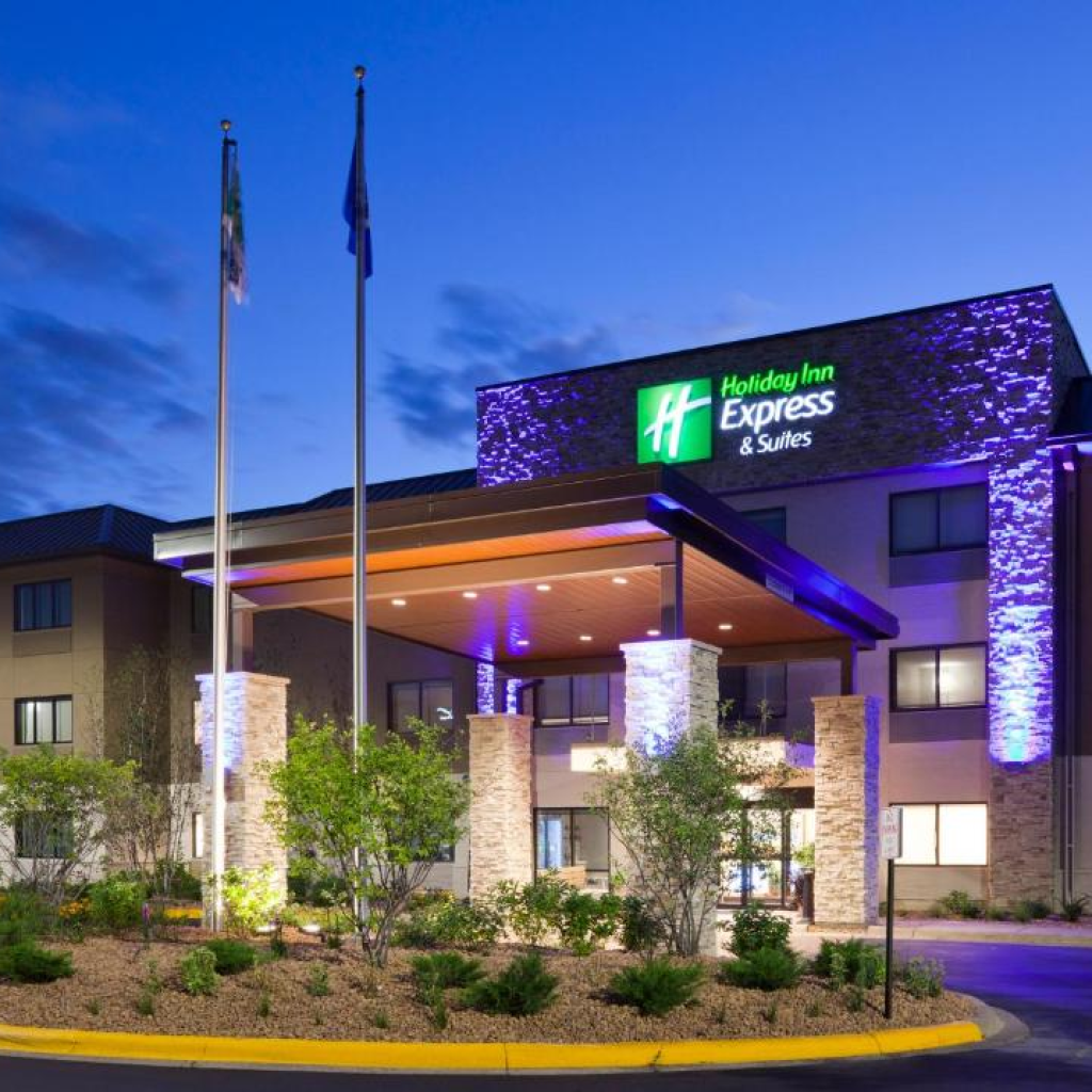 Holiday Inn Express Hotel & Suites Minneapolis-Golden Valley, an IHG Hotel