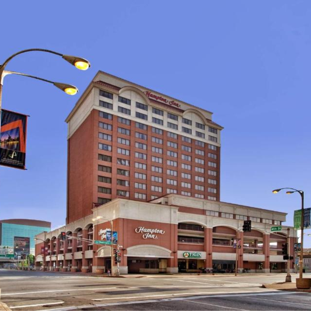 10 Best Hotels for 18 year olds in St. Louis, MO: Hampton Inn St Louis- at the Arch