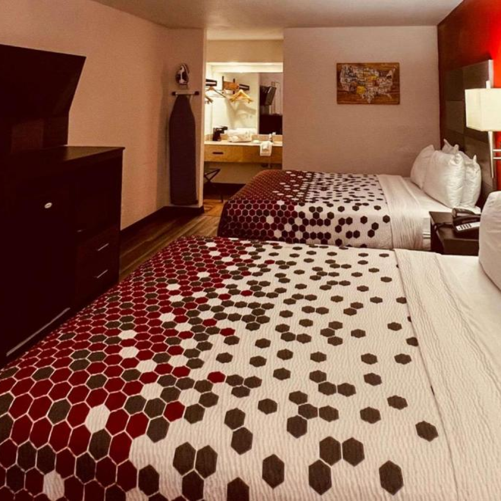  Econo Lodge Inn & Suites Downtown San Antonio Riverwalk Area