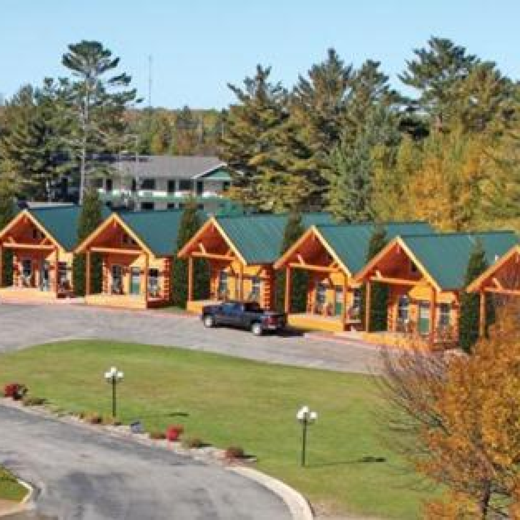 Cabins of Mackinac & Lodge