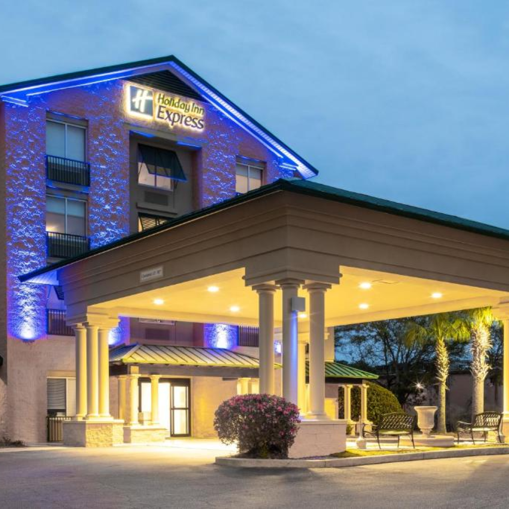  Holiday Inn Express Hotel & Suites Bluffton at Hilton Head Area, an IHG Hotel