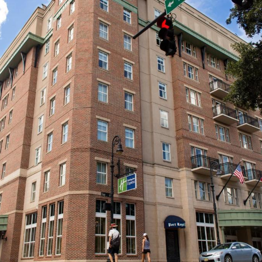 Holiday Inn Express Savannah - Historic District, an IHG Hotel