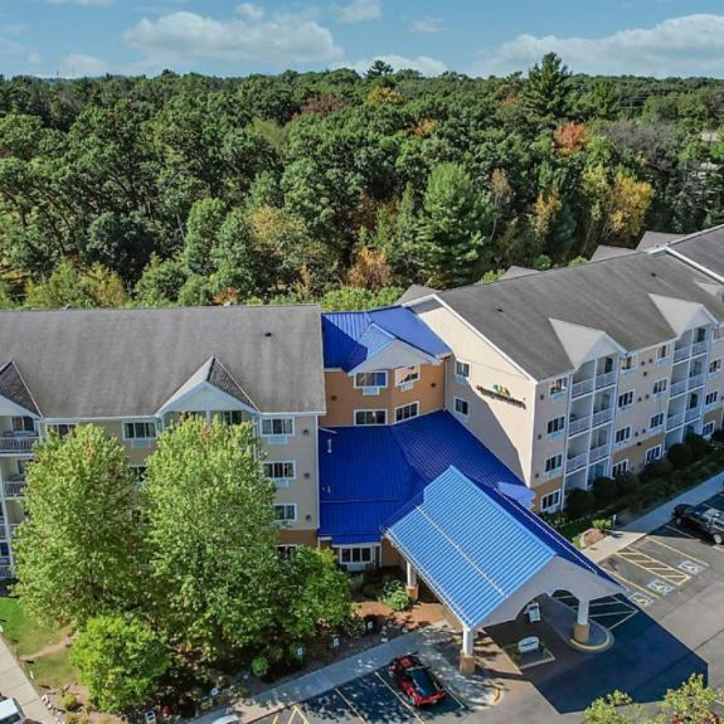 Bluegreen Vacations Odyssey Dells Resort