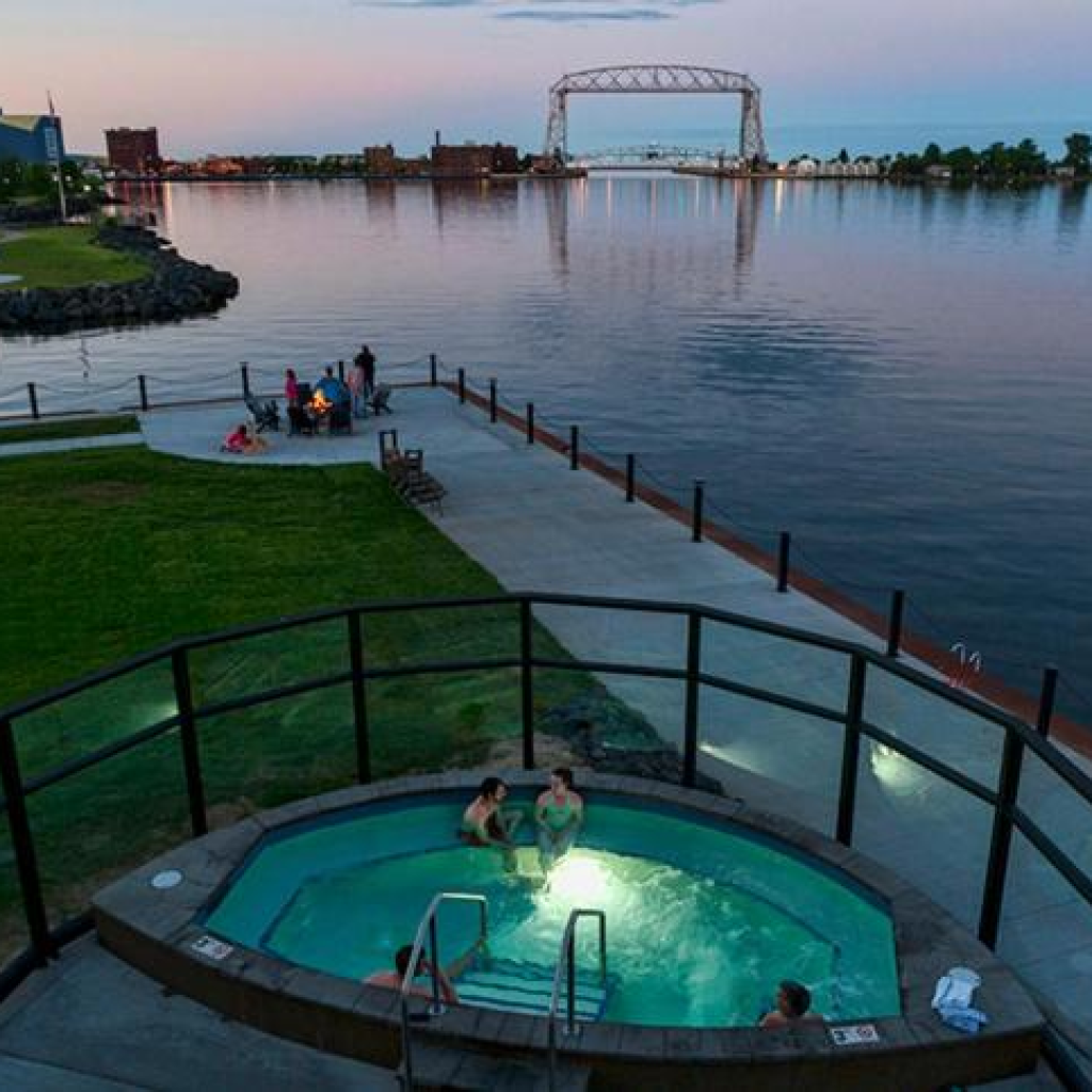 Best Hotels for 18 year olds in Duluth, MN: Pier B Resort