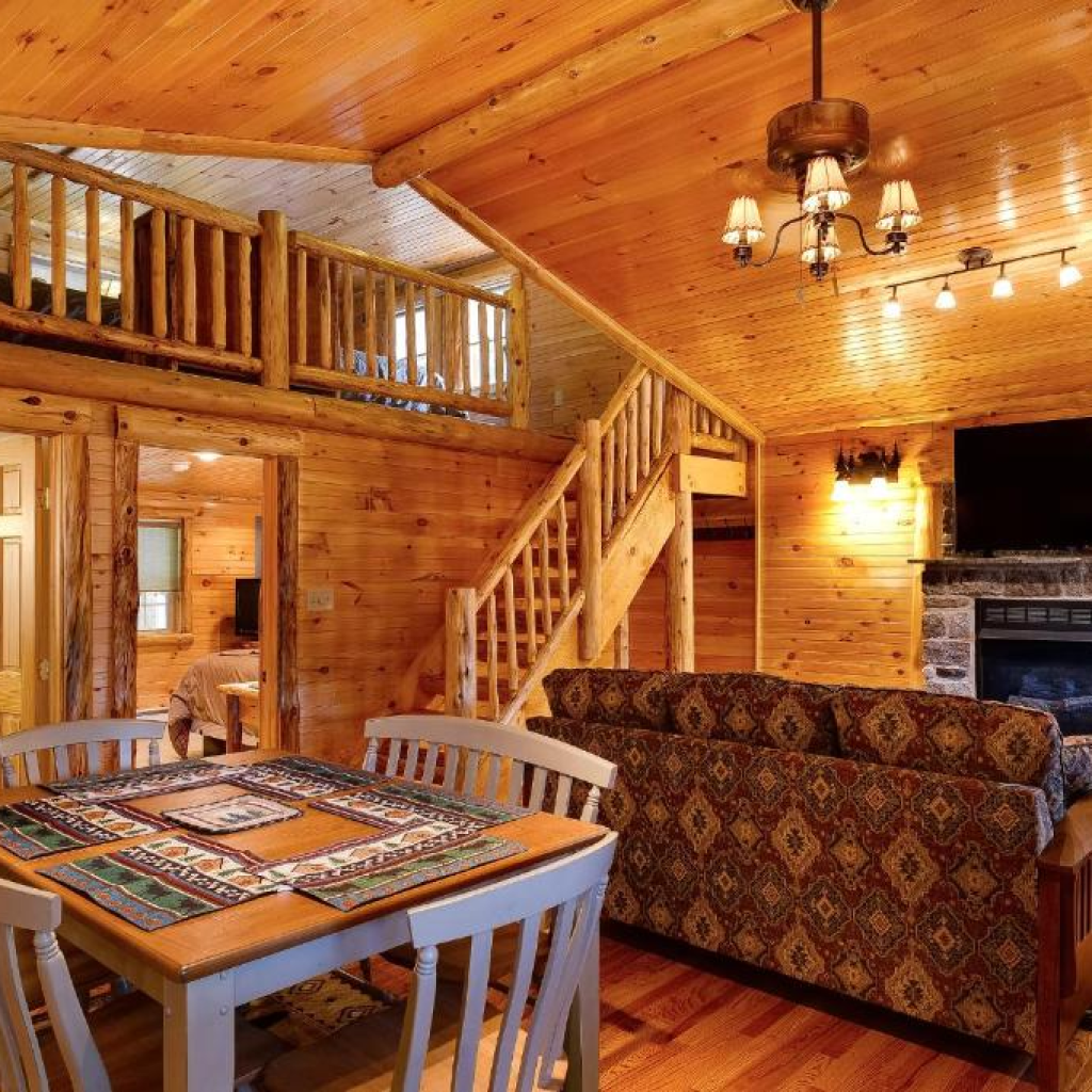 Cobble Mountain Lodge