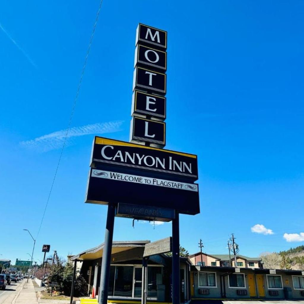 Best Hotels for 18 year olds in Flagstaff, AZ: Canyon Inn Flagstaff