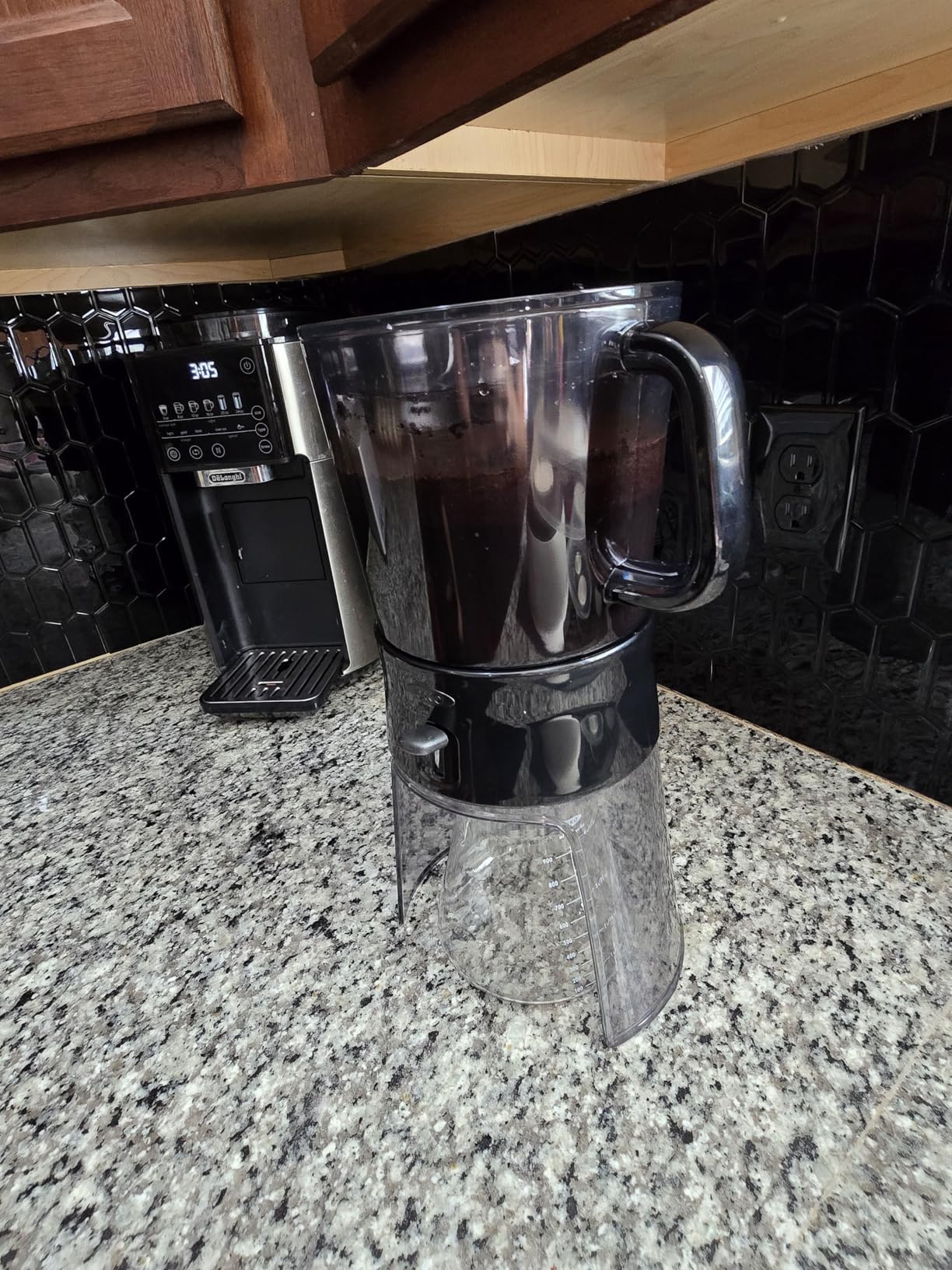 OXO Good Grips Cold Brew Coffee Maker, 32 oz, Iced Coffee Maker with Carafe | Low-Acid Concentrate for 14 Drinks, Fine Filter, Smooth Hot or Iced Coffee, Cafe-Quality, Coffee at Home, At Home Barista customer photo 2