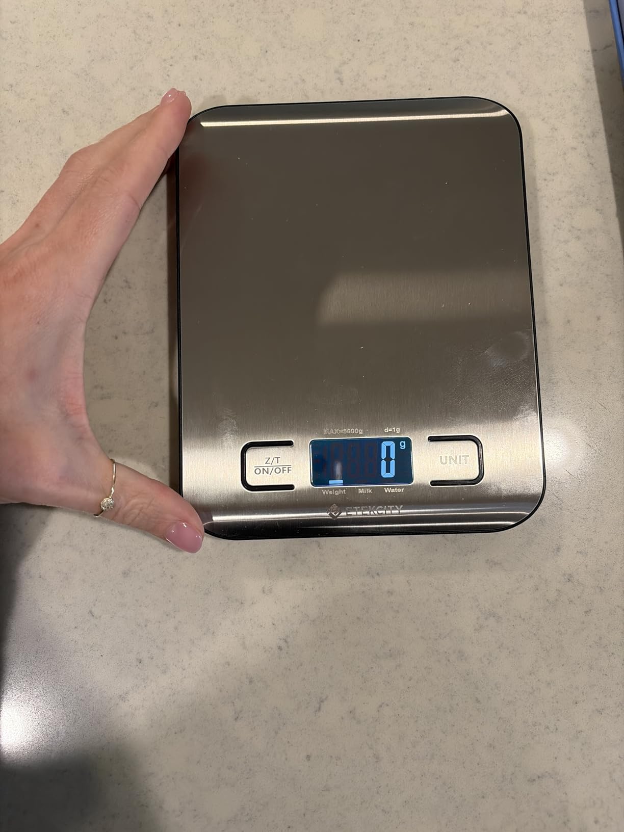 Etekcity Food Kitchen Scale, Digital Grams and Ounces for Weight Loss, Baking, Cooking, Keto and Meal Prep, LCD Display, Medium, 304 Stainless Steel customer photo 2