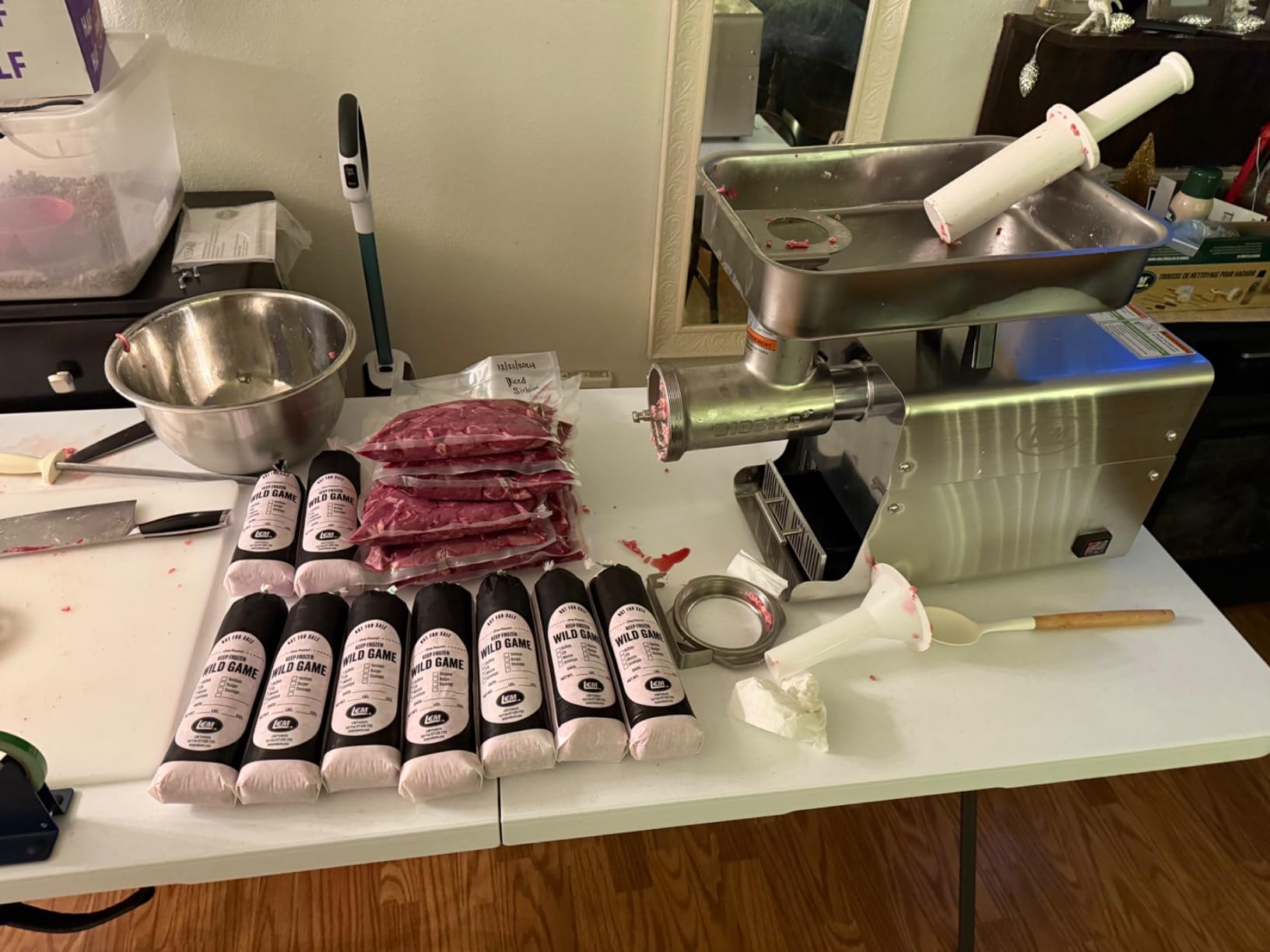 LEM Products BigBite #22 Meat Grinder, 1.0 HP Commercial-Quality Stainless Steel Electric Meat Grinder for Home Use, Heavy-Duty Food Processor for Grinding, Sausage Stuffing, Cooking customer photo 2