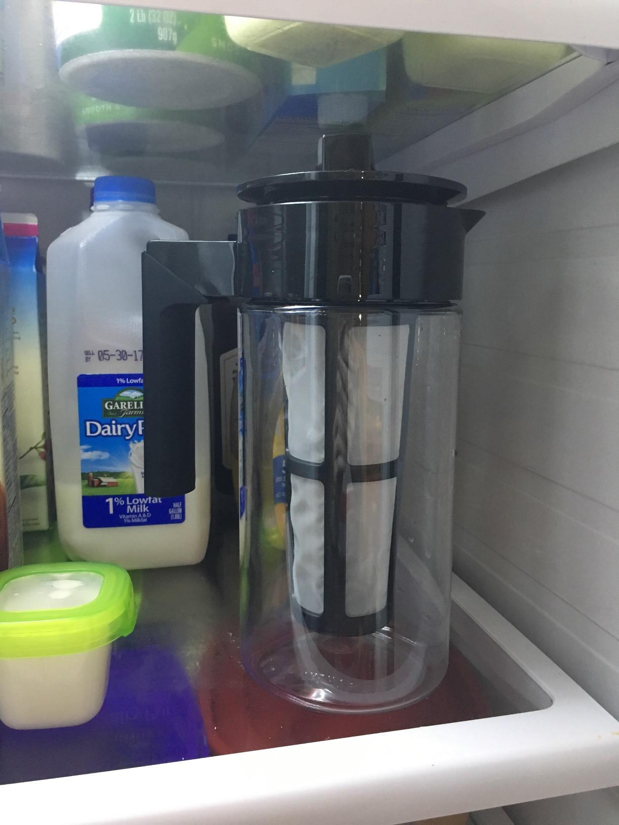 Takeya Deluxe Cold Brew Coffee Maker - BPA-Free Tritan Pitcher with Airtight Leakproof Lid, Silicone Grip Handle, Fine-Mesh Filter - Shatter-Proof, Dishwasher Safe, Made in USA - 2 Quart/Black customer photo 1