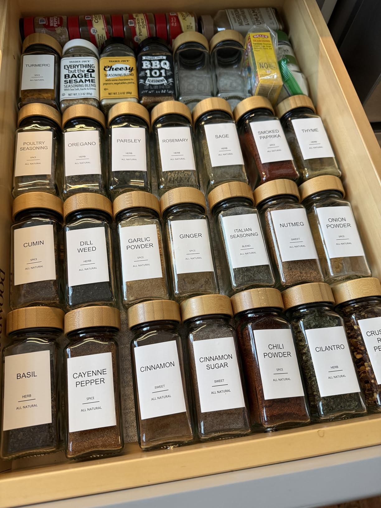 AISIPRIN Glass Spice Jars with 398 Labels, 24 pcs 4oz Spice Containers with Bamboo Lids, Square Spice Bottles With Shaker Lids,Spice Organization for Cabinet,Drawer,Rack,Seasoning Organizer customer photo 2
