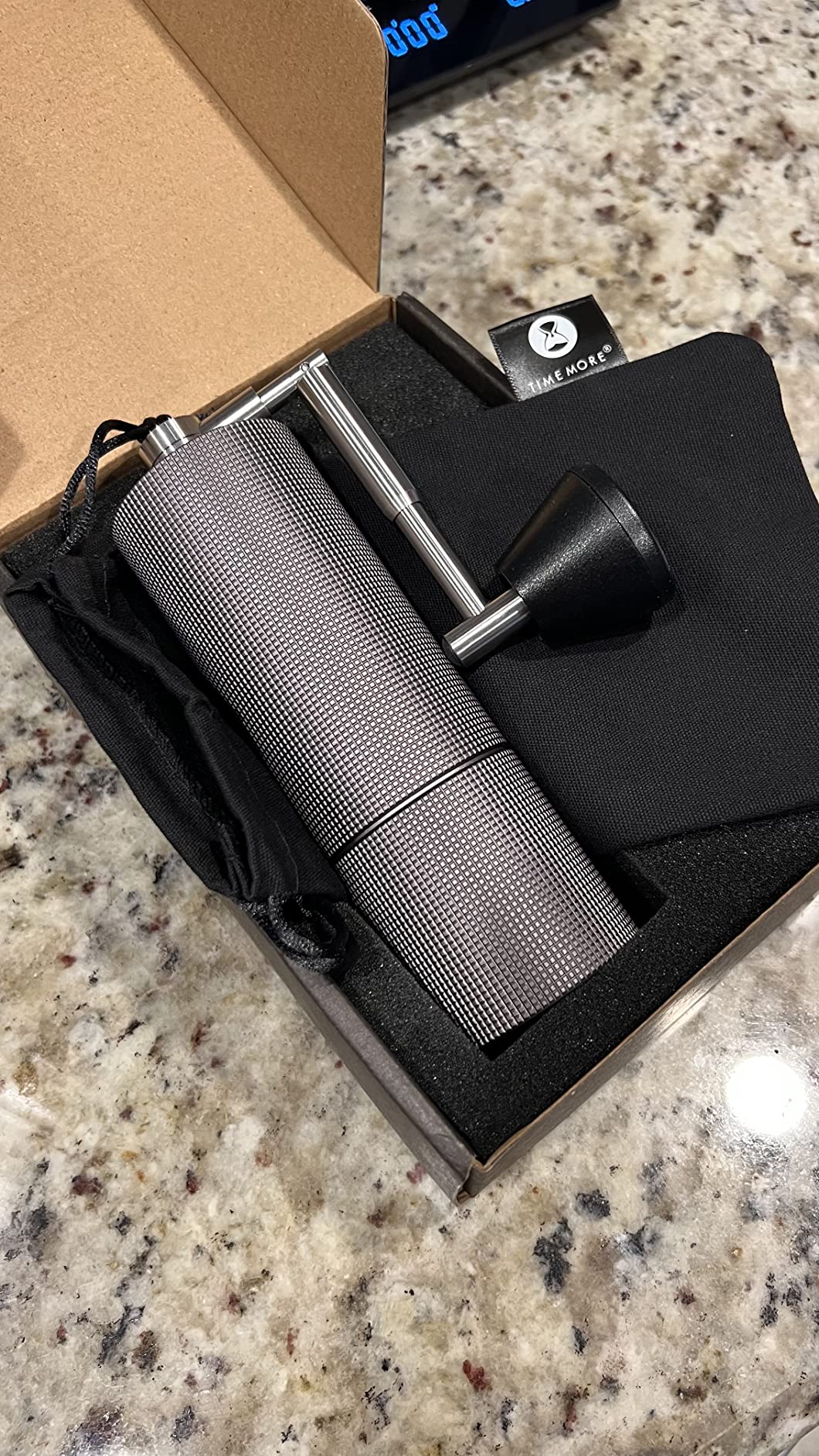 Timemore C5 PRO Manual Coffee Grinder - 42mm Stainless Steel Burr, 48 Adjustable Settings, Hand Coffee Grinder with Fordable Handle, All Metal, Portable for Home, Office & Outdoor, 30g Capacity, Black customer photo 2