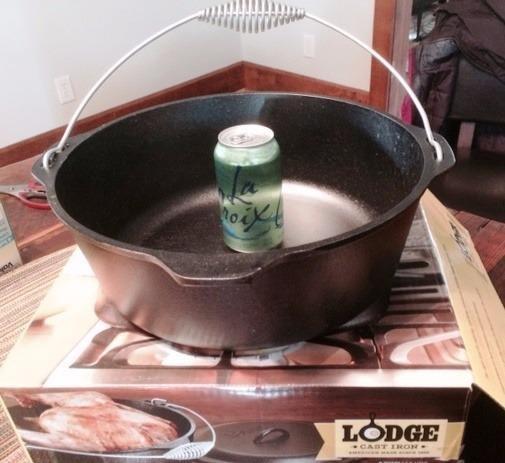 Lodge Seasoned Cast Iron Dutch Oven with Bail Handle - Heavy Duty Campfire Ready Cooking Pot with Lid for Indoor & Outdoor Cooking - 5 Quart customer photo 1