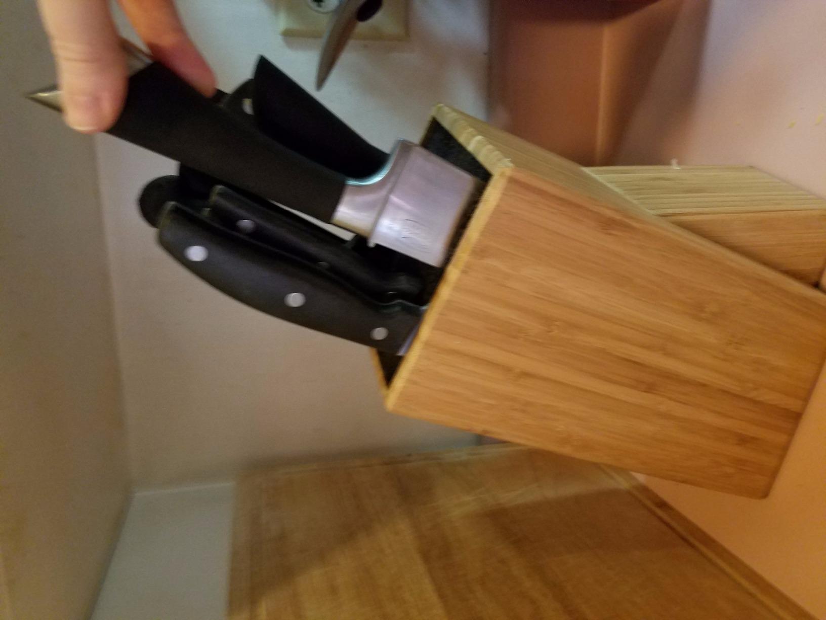 Kai Dice Knife Block, Light Oak Woodgrain customer photo 1