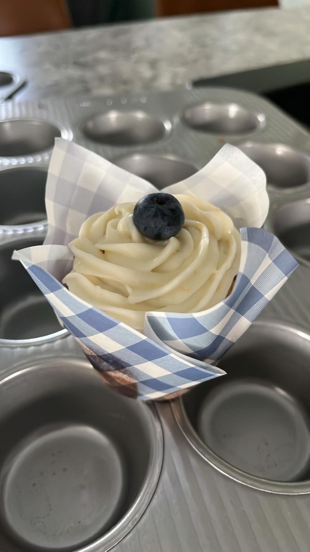 USA Pan Bakeware Muffin Pan, 12-Well, Aluminized Steel customer photo 2