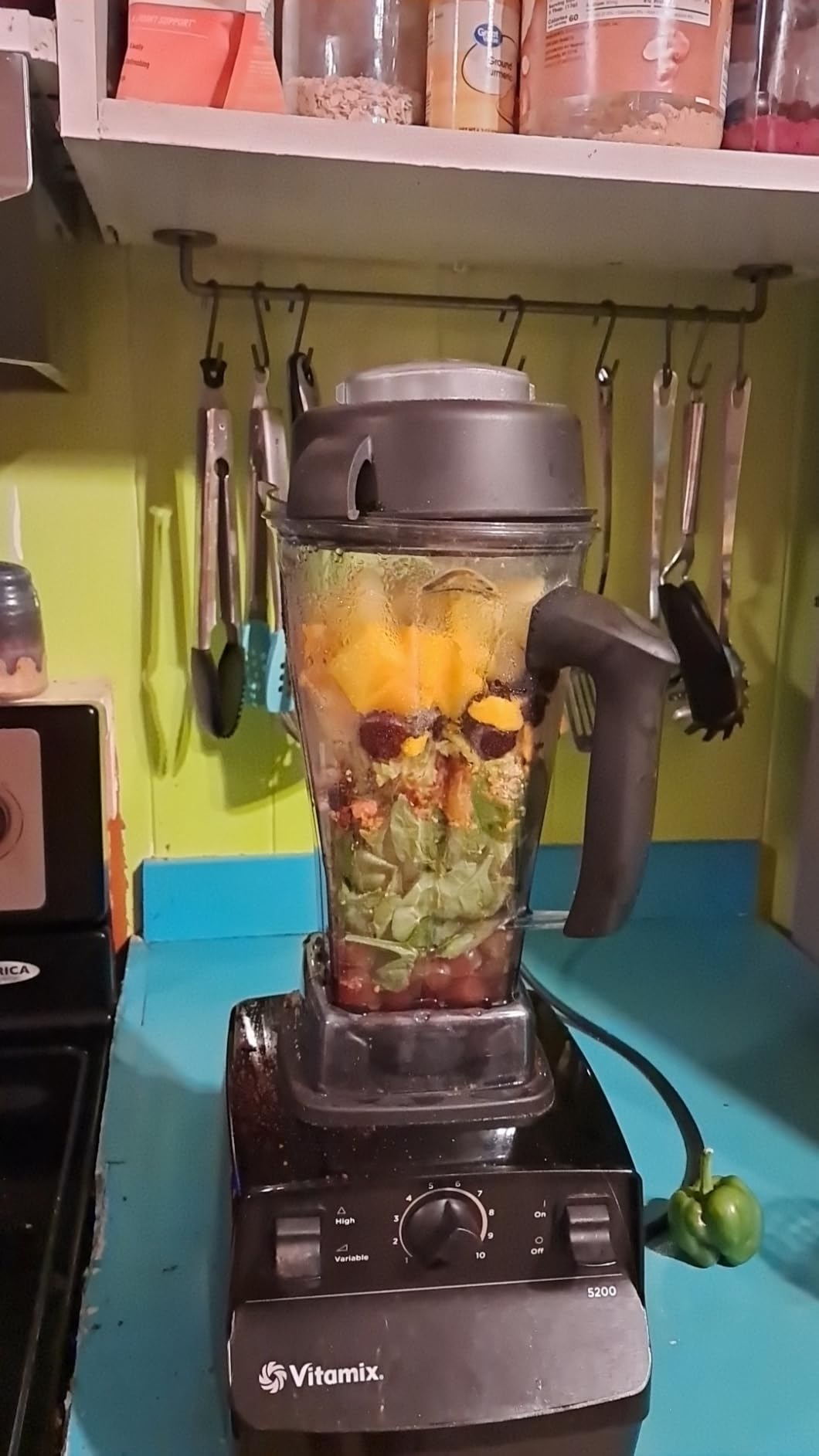 Vitamix 5200 Professional-Grade Blender, 64 oz. Container, Black customer photo 1