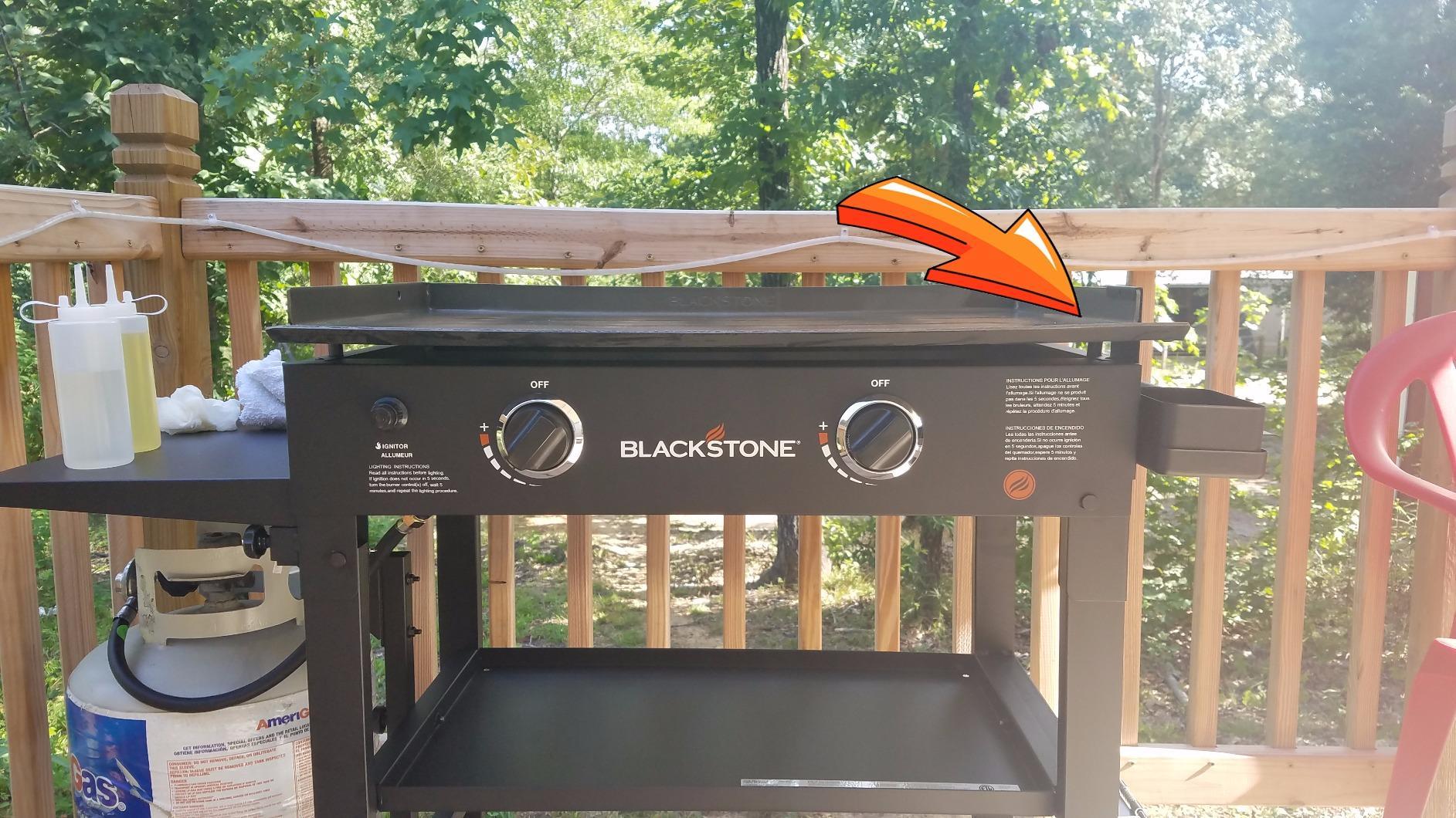 Blackstone Flat Top Gas Grill Griddle 2 Burner Propane Fuelled Rear Grease Management System, 1517, Outdoor Griddle Station for Camping, 28 inch customer photo 1