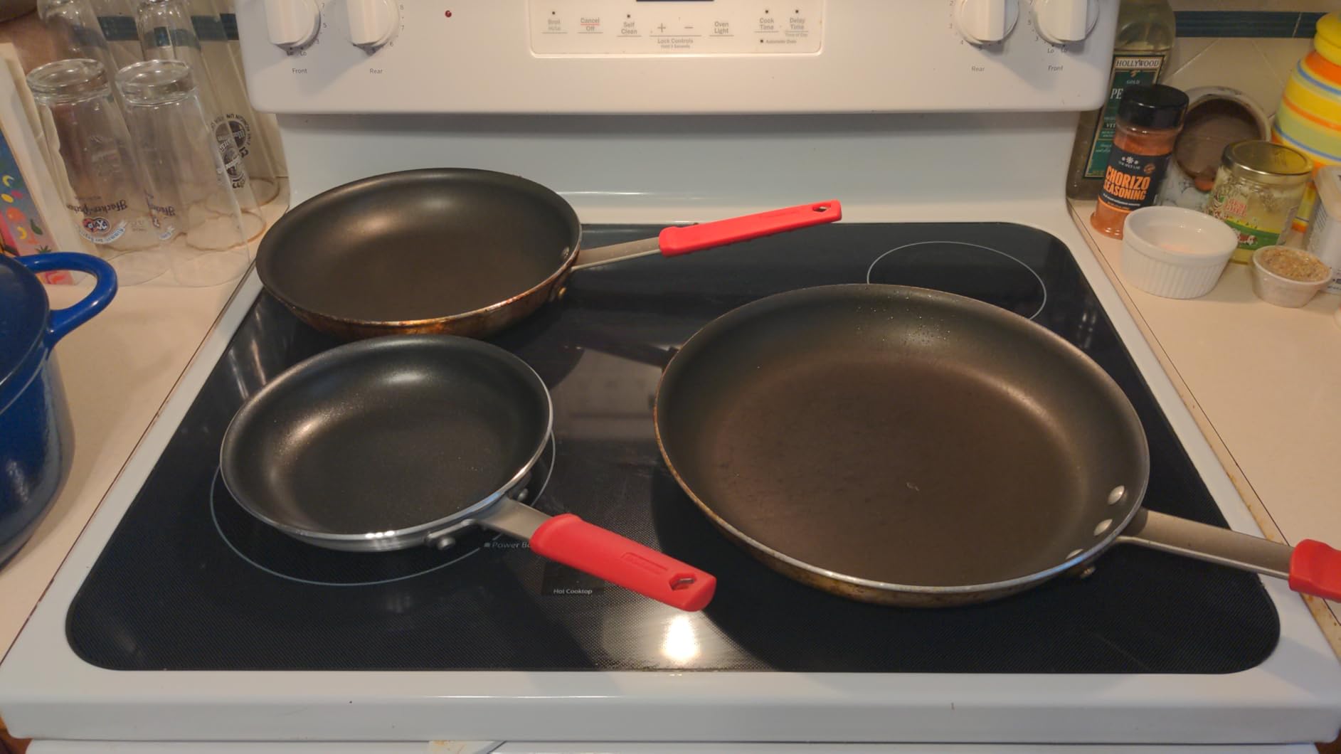 Tramontina Professional 10-Inch Non Stick Frying Pan | Heavy-Gauge Aluminum Skillet with Reinforced Nonstick Coating, Red Handle, Dishwasher and Oven Safe, Made in Brazil customer photo 1
