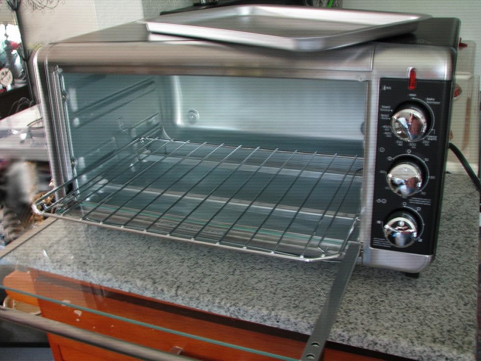 BLACK+DECKER TO3250XSBD 8-Slice Extra Wide Convection Countertop Toaster Oven, Includes Bake Pan, Broil Rack & Toasting Rack, Stainless Steel/Black customer photo 1