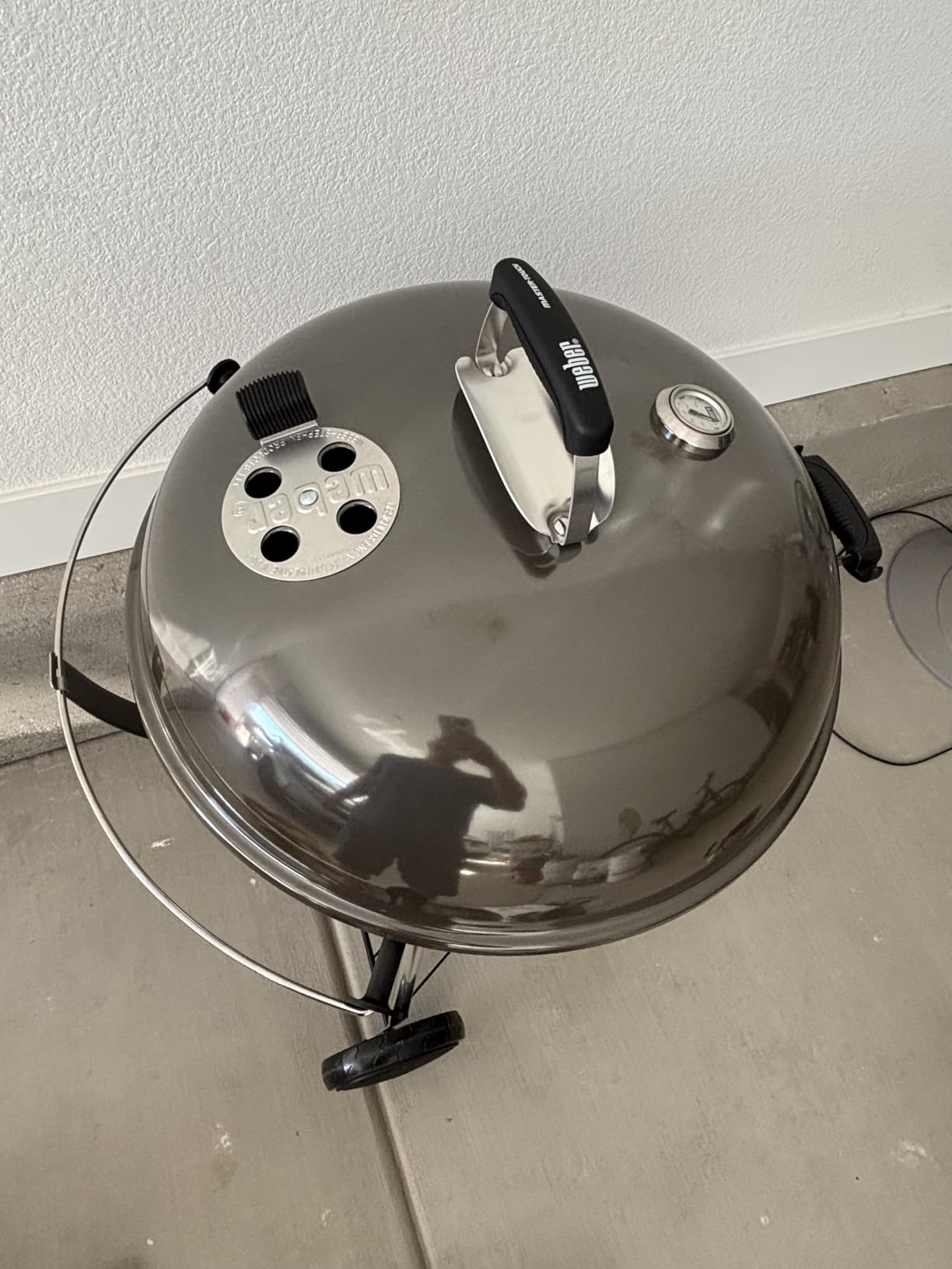 Weber Master-Touch Charcoal Grill, 22-Inch, Black | Premium Outdoor BBQ Grill with Tuck-Away Lid Holder & One-Touch Cleaning System customer photo 2