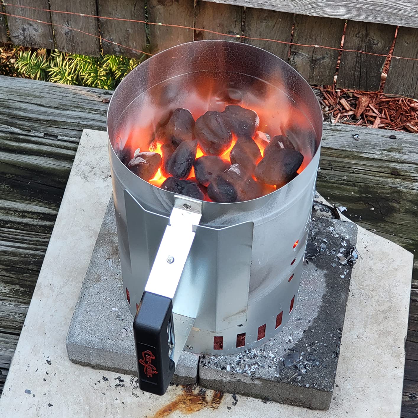 Char-Griller Charcoal Grill Chimney Starter with Quick Release Trigger for Quickly Lighting BBQ Coals, Compatible with Any BBQ Charcoal Grill, 12-Inch customer photo 2