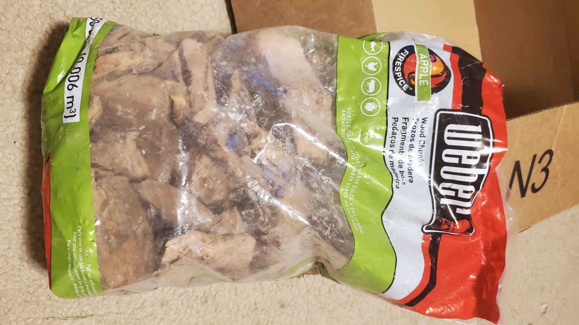 Weber Hickory Wood Chunks Outdoor Cooking Fuel, 4 lb customer photo 1