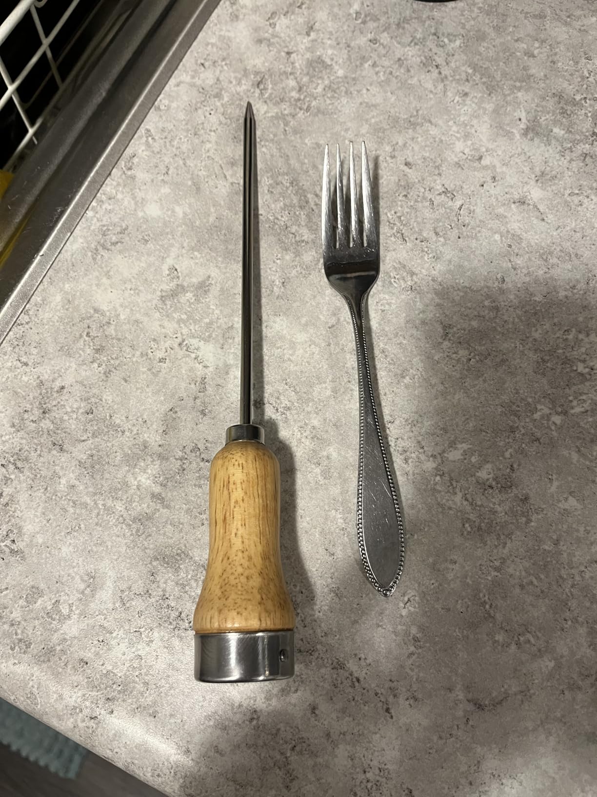 Chef Craft - Select Wood Handle Ice Pick, Plated Steel Ice Breaking Tool with Wooden Handle, 10 inches in Length 6 inch Blade, Great for Breaking Ice in Freezer customer photo 1