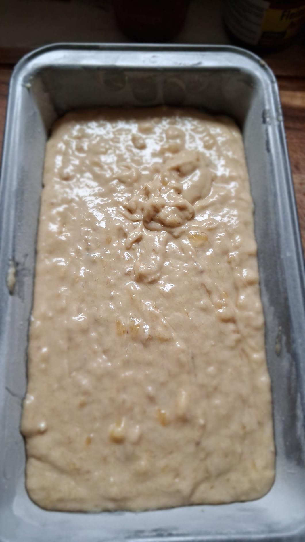 Amazon Basics Rectangular Nonstick Bread Loaf Pan for Baking Meatloaf with Even Heat Distribution, 9.5 x 5 Inch, Gray, Set of 2 customer photo 1
