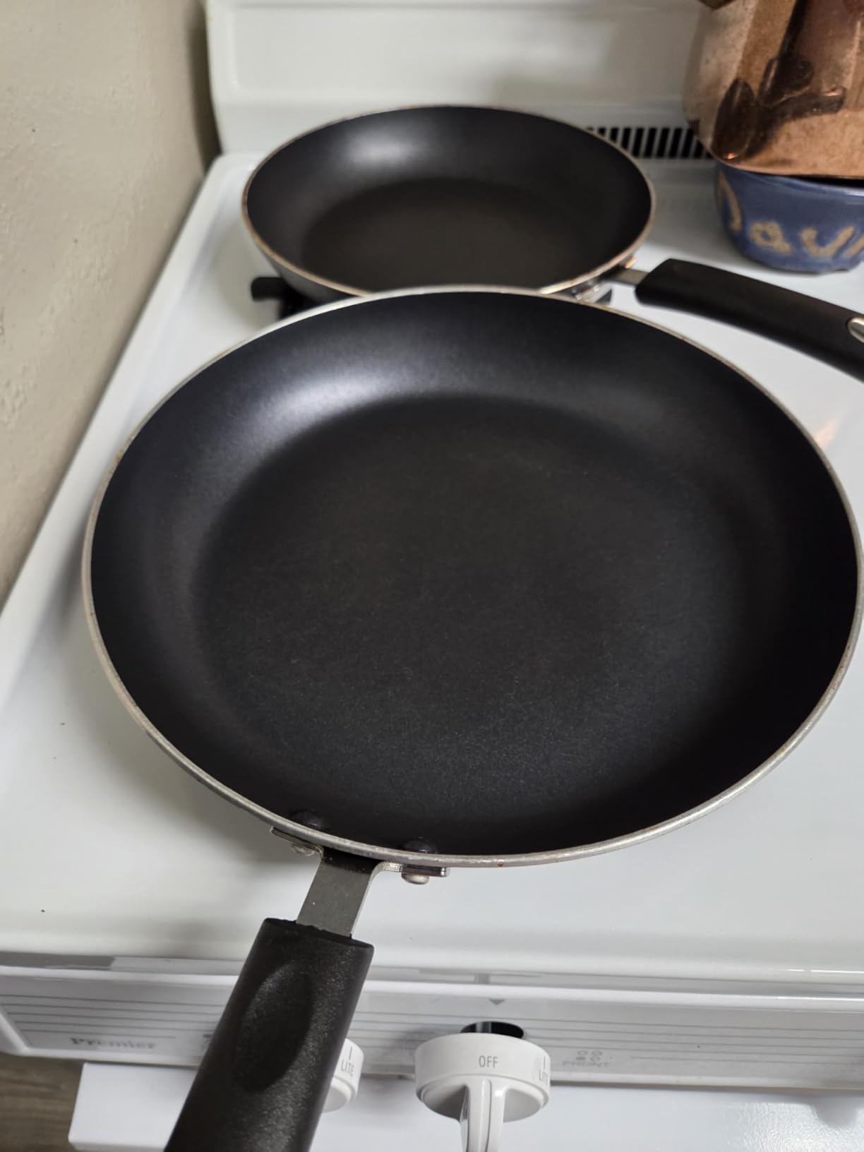 Utopia Kitchen Nonstick Frying Pan Set 3 Piece 8 9.5 11 Inch PFOA Free Grey | Omelette Pan, 3 Piece Skillet Set, Induction Bottom, Cookware, Heat Resistant, Bakelite Handle, Kitchen Use customer photo 2