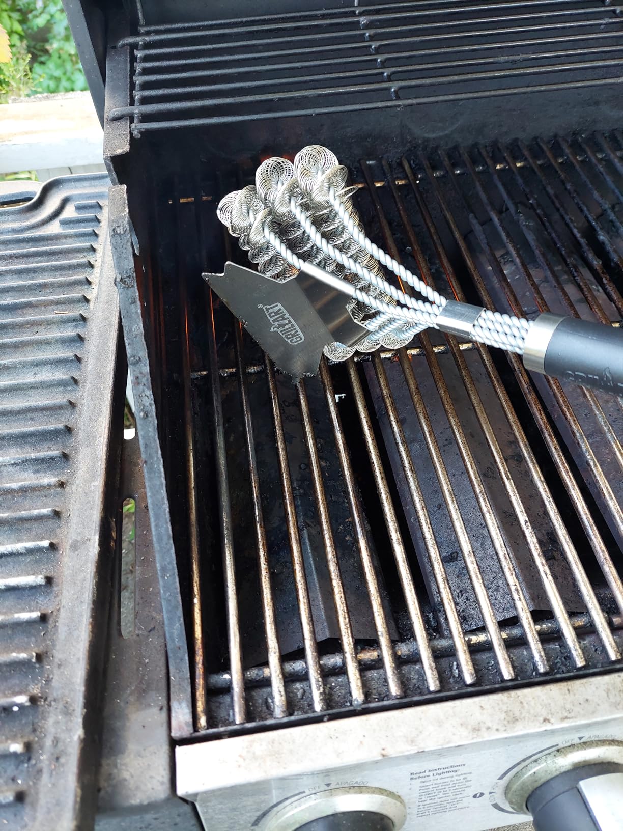 Grill Brush and Scraper Bristle Free - Safe BBQ Brush for Grill - 18'' Stainless Grill Grate Cleaner - Safe Grill Accessories for Porcelain/Weber Gas/Charcoal Grill customer photo 2