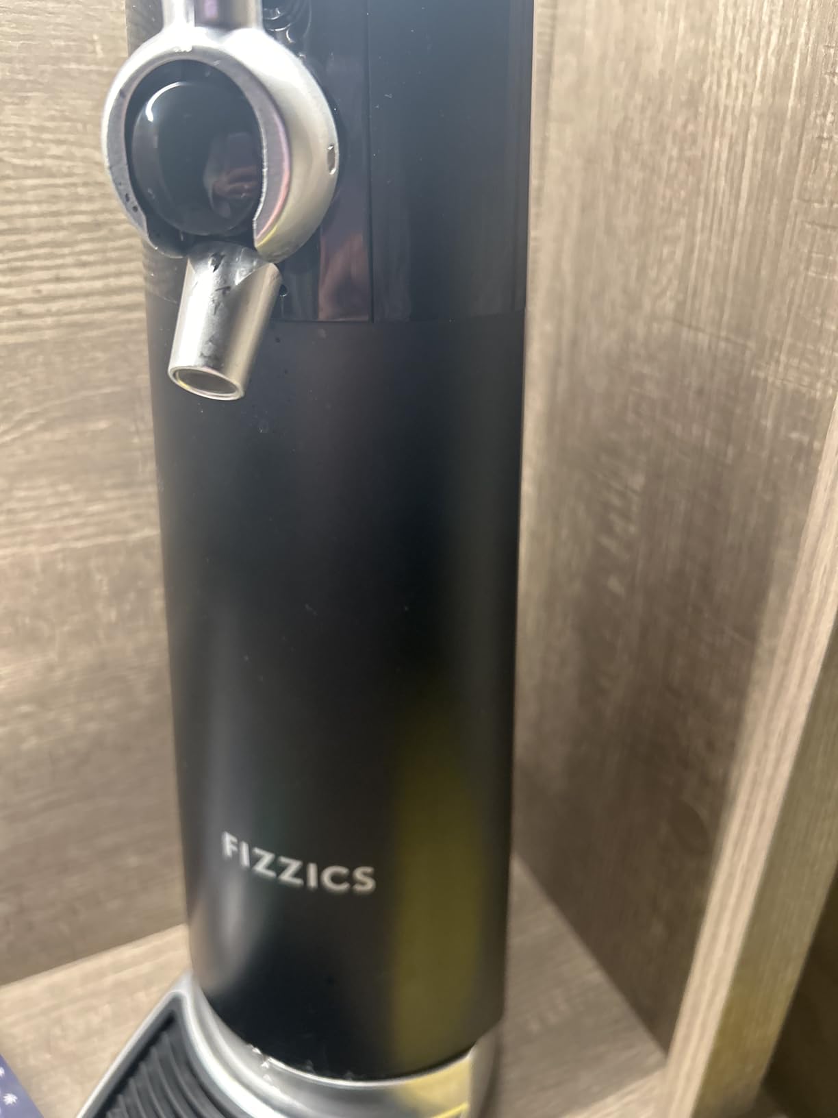 FIZZICS DraftPour Beer Dispenser - Converts Any Can or Bottle Into a Nitro-Style Draft customer photo 2