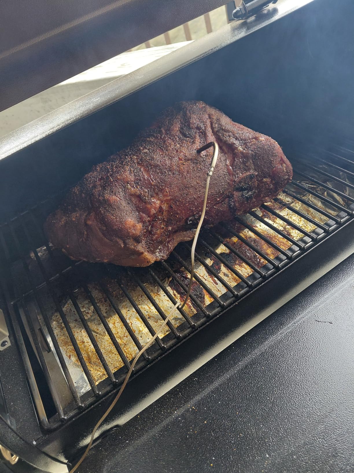 Z GRILLS ZPG-450A Wood Pellet Grill & Smoker with PID V3.0 Controller, 459 Sq in Cook Area, Meat Probe, Foldable Shelf&Side Shelf, 8 in 1 BBQ Grill Outdoor Auto Temperature Control, Black customer photo 1