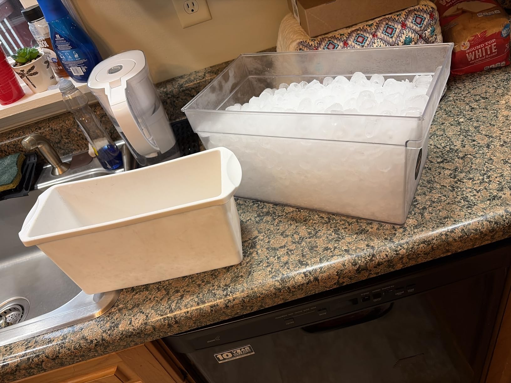 Frigidaire 26 Lbs per Day Portable Compact Maker, Ice Making Machine, Stainless, Medium customer photo 2