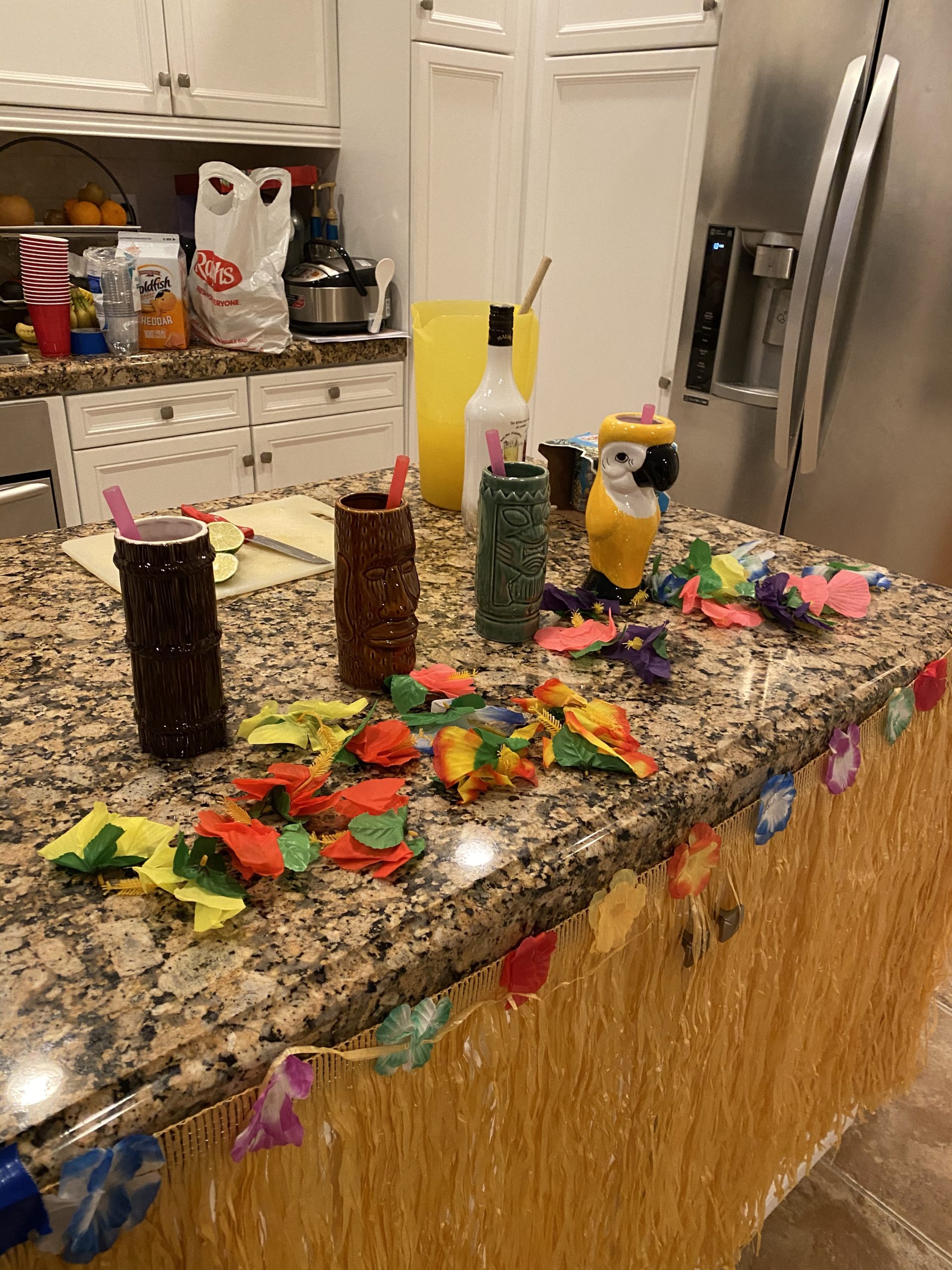 LINALL Tiki Mugs Cocktail Set of 4 - Large Ceramic Hawaiian Party Mugs Drinkware, Cute Exotic Cocktail Glasses, Tiki Bar Professional Hawaiian Party Barware, TKSET0001 customer photo 2