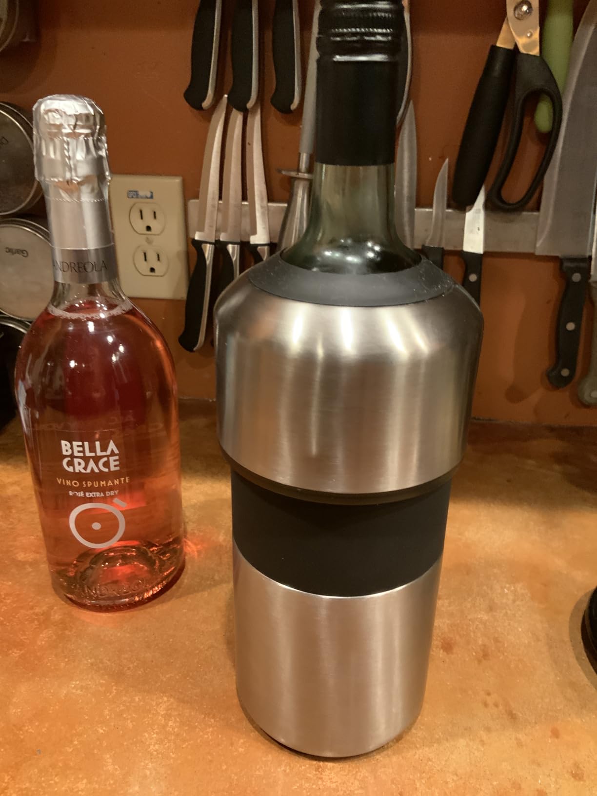 Huski Wine Chiller | Award Winning Iceless Design | Keeps Wine Cold up to 6 Hours | Wine Accessory | Next Generation Ice Bucket | Fits Some Champagne Bottles | Perfect Gift for Wine Lovers (Stainless) customer photo 1