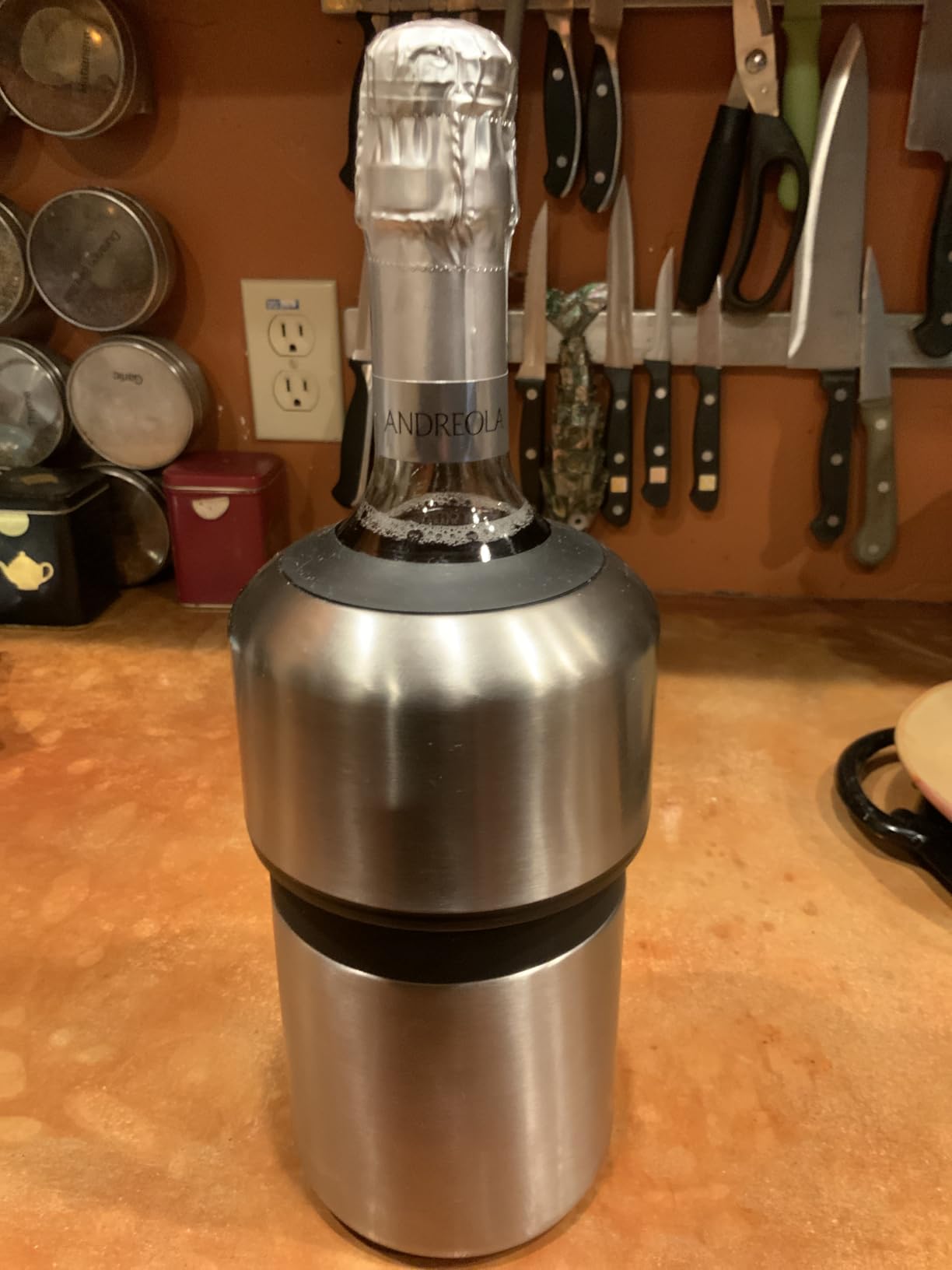 Huski Wine Chiller | Award Winning Iceless Design | Keeps Wine Cold up to 6 Hours | Wine Accessory | Next Generation Ice Bucket | Fits Some Champagne Bottles | Perfect Gift for Wine Lovers (Stainless) customer photo 2