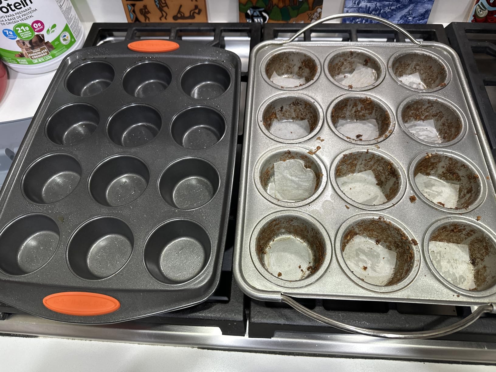 Rachael Ray Yum-o! Nonstick Bakeware 12-Cup Muffin & Cupcake Tin With Grips customer photo 2