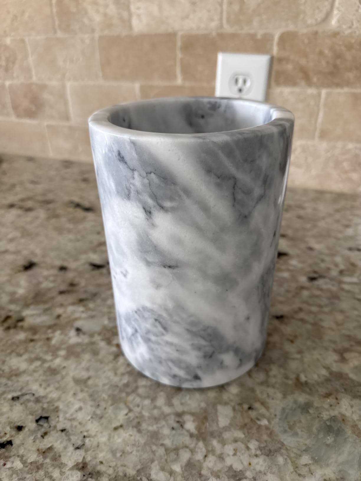 Homeries Marble Wine Chiller Bucket - Wine & Champagne Cooler for Parties, Dinner - Keep Wine & Beverages Cold, Wine Chillers for Bottles - Holds Any 750ml Bottle - Ideal Gift for Wine Enthusiasts customer photo 1