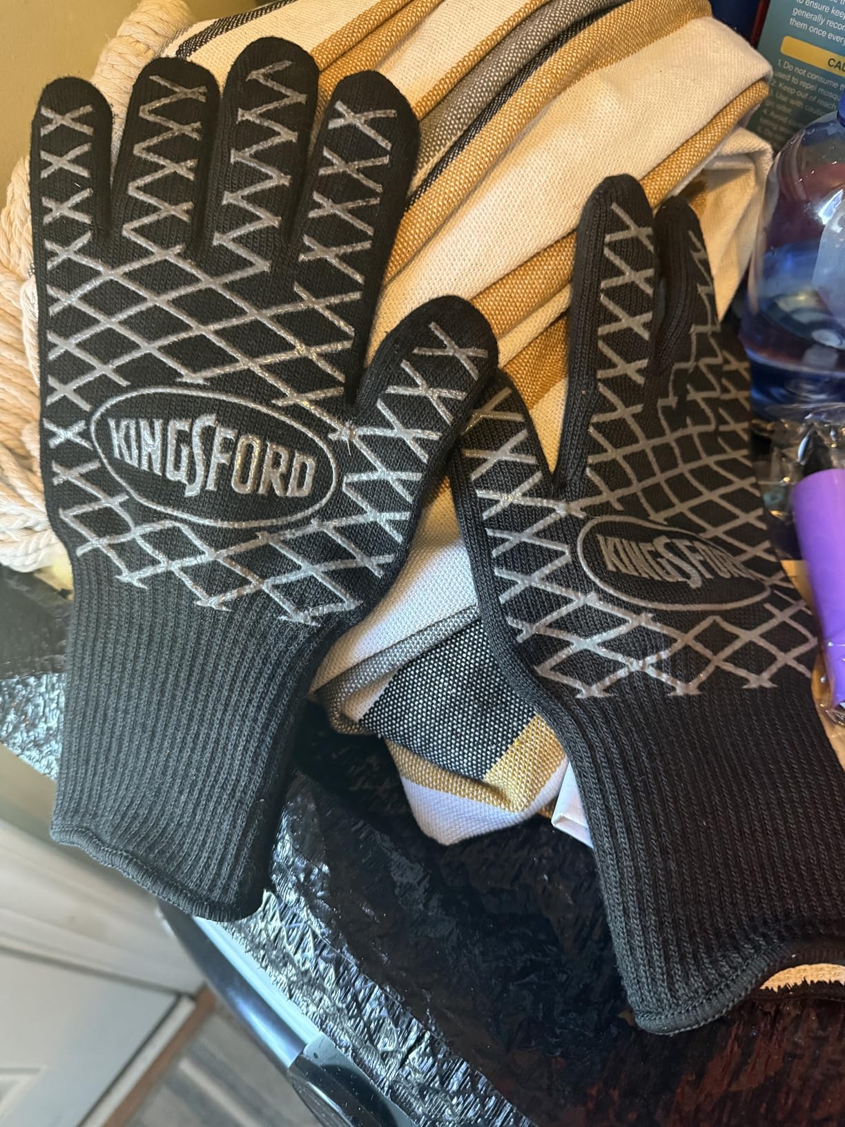 Kingsford Heat Resistant BBQ Grill Gloves, Aramid Fiber and Silicone Grip, Five Finger Gloves for Grilling, Baking, Frying, Smoker and Fire Pit Outdoor Use, One Size - 2 Count customer photo 2