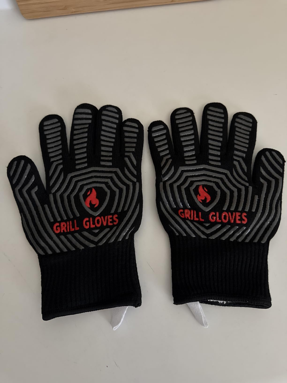QUWIN BBQ Gloves, 1472°F Heat Resistant Grilling Gloves Silicone Non-Slip Oven Mitts, Kitchen Gloves for BBQ, Grilling, Cooking, Baking(One Size Fits Most, Black)- 1 Pair customer photo 2