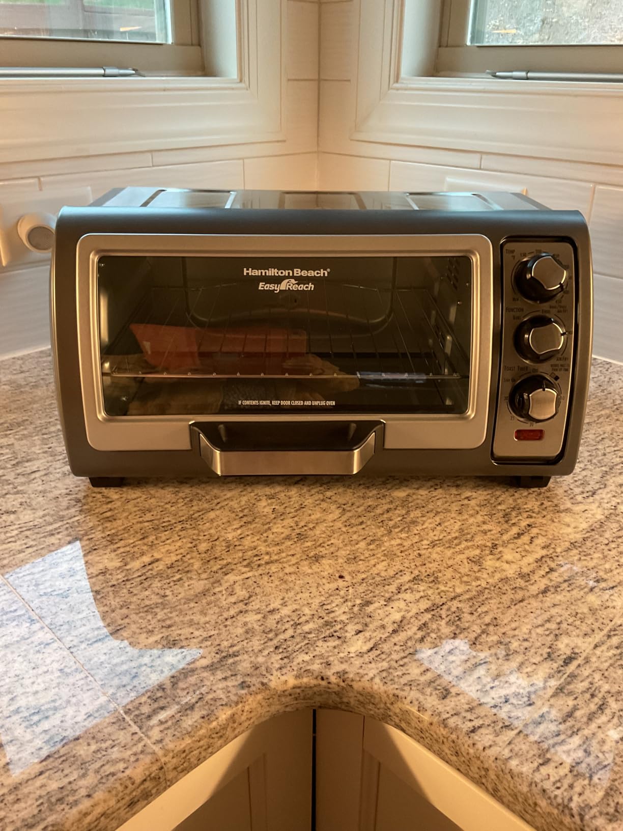 Hamilton Beach Air Fryer Toaster Oven Combo with Large Capacity, Fits 6 Slices or 12