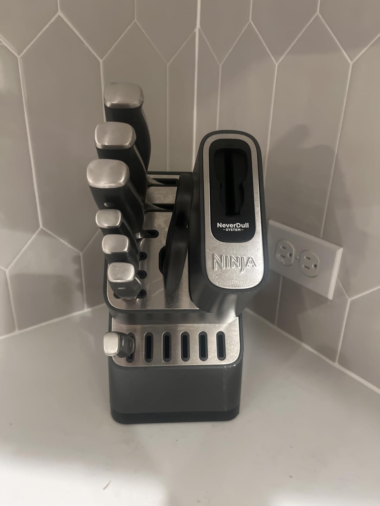 Ninja K32012 Foodi NeverDull Premium Knife System, 12-Piece Knife Block Set with Built-in Sharpener, German Stainless Steel customer photo 2