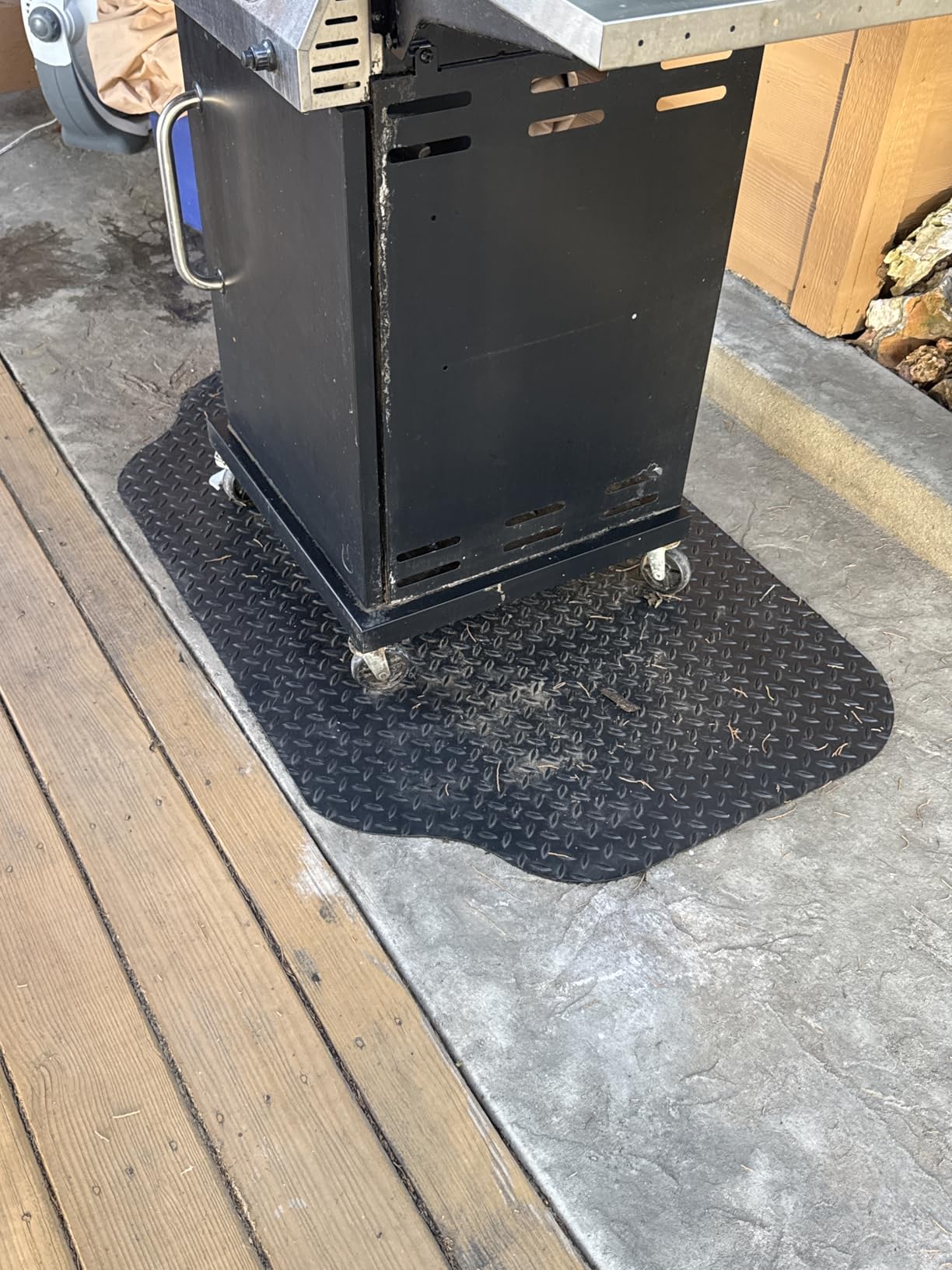 GrillTex Under the Grill Protective Deck and Patio Mat for BBQ Grills, Gas Grills, Charcoal Grills and Smokers, 30