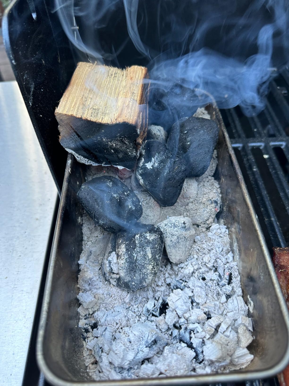 Old Potters Smoker Wood Chunks 13-16 lbs, Hickory, 790 Cu in. customer photo 2