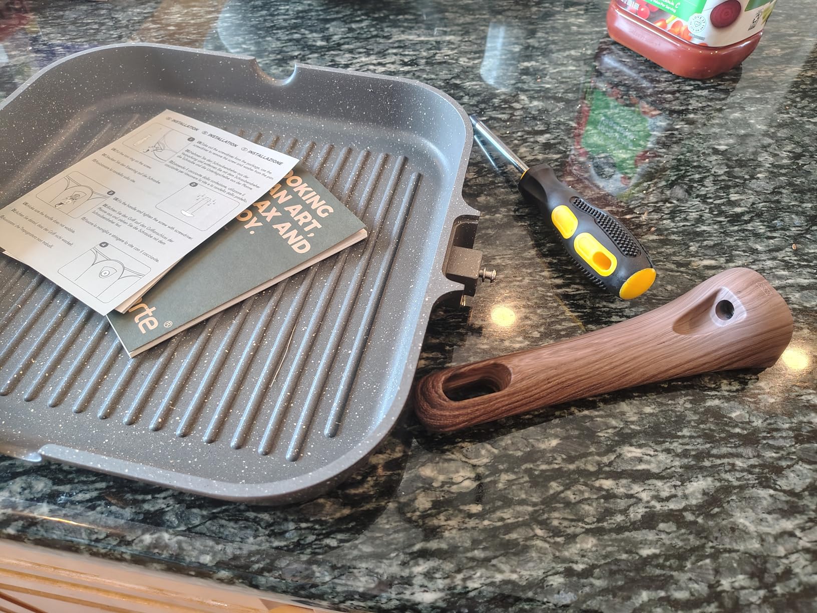 SENSARTE Nonstick Grill Pan for Stove Tops, Versatile Griddle with Pour Spouts, Square Big Cooking Surface, Durable Skillet Indoor & Outdoor Grilling. PFOA Free, 9.5 Inch customer photo 2