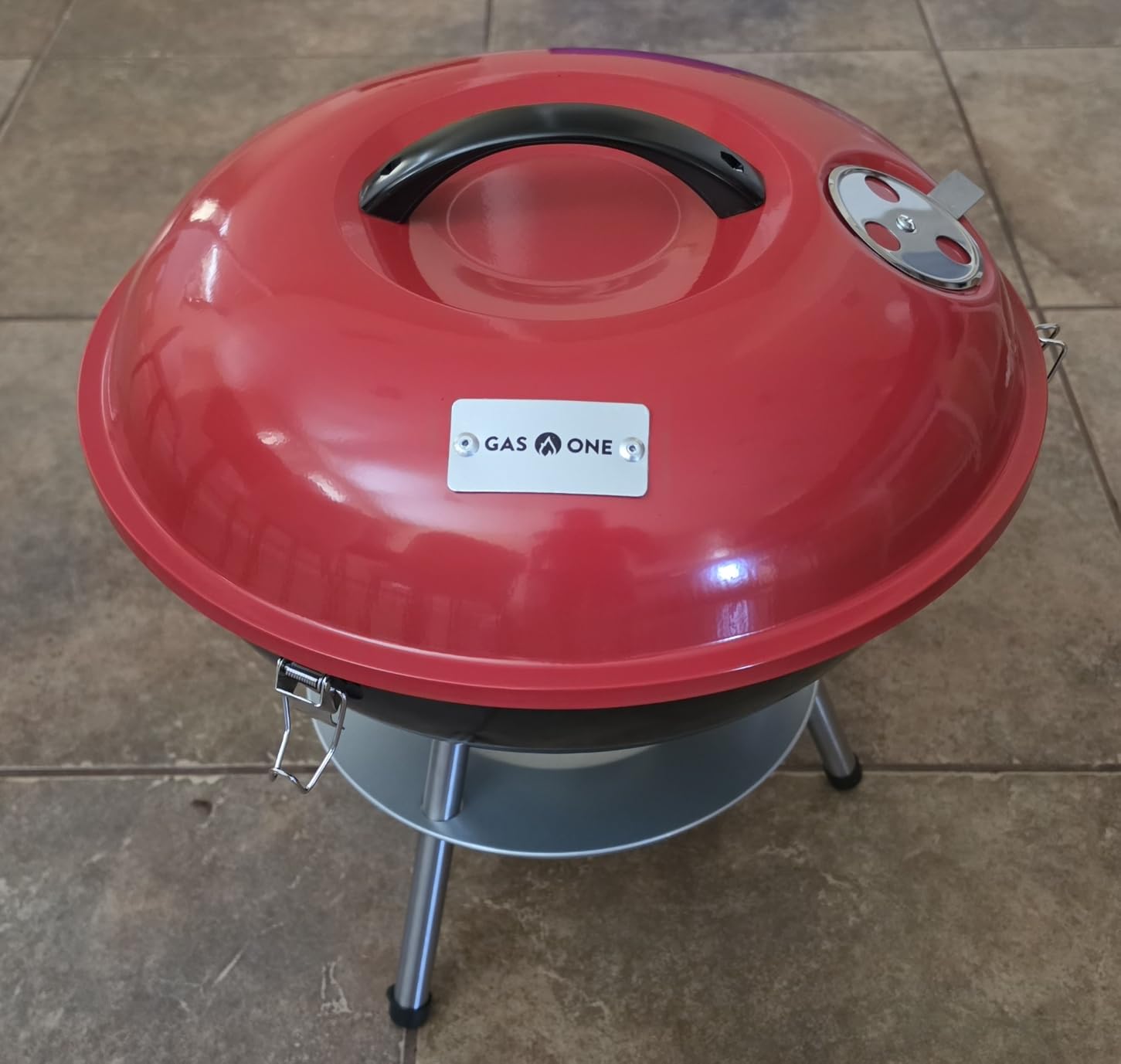 Gas One 14-inch Portable Barbecue Grill with 3-Point Locking Lid customer photo 2