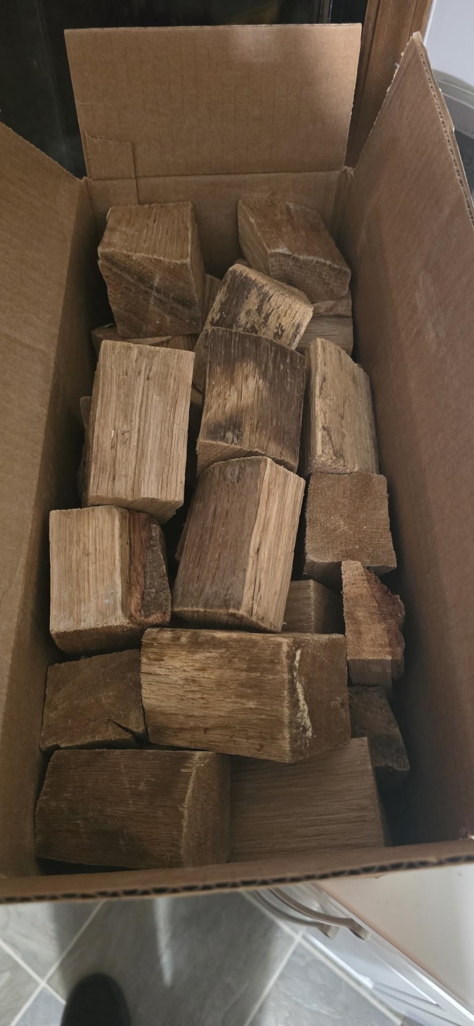 Old Potters Smoker Chunks 12-14 lbs, Oak, 790 Cu in. customer photo 2