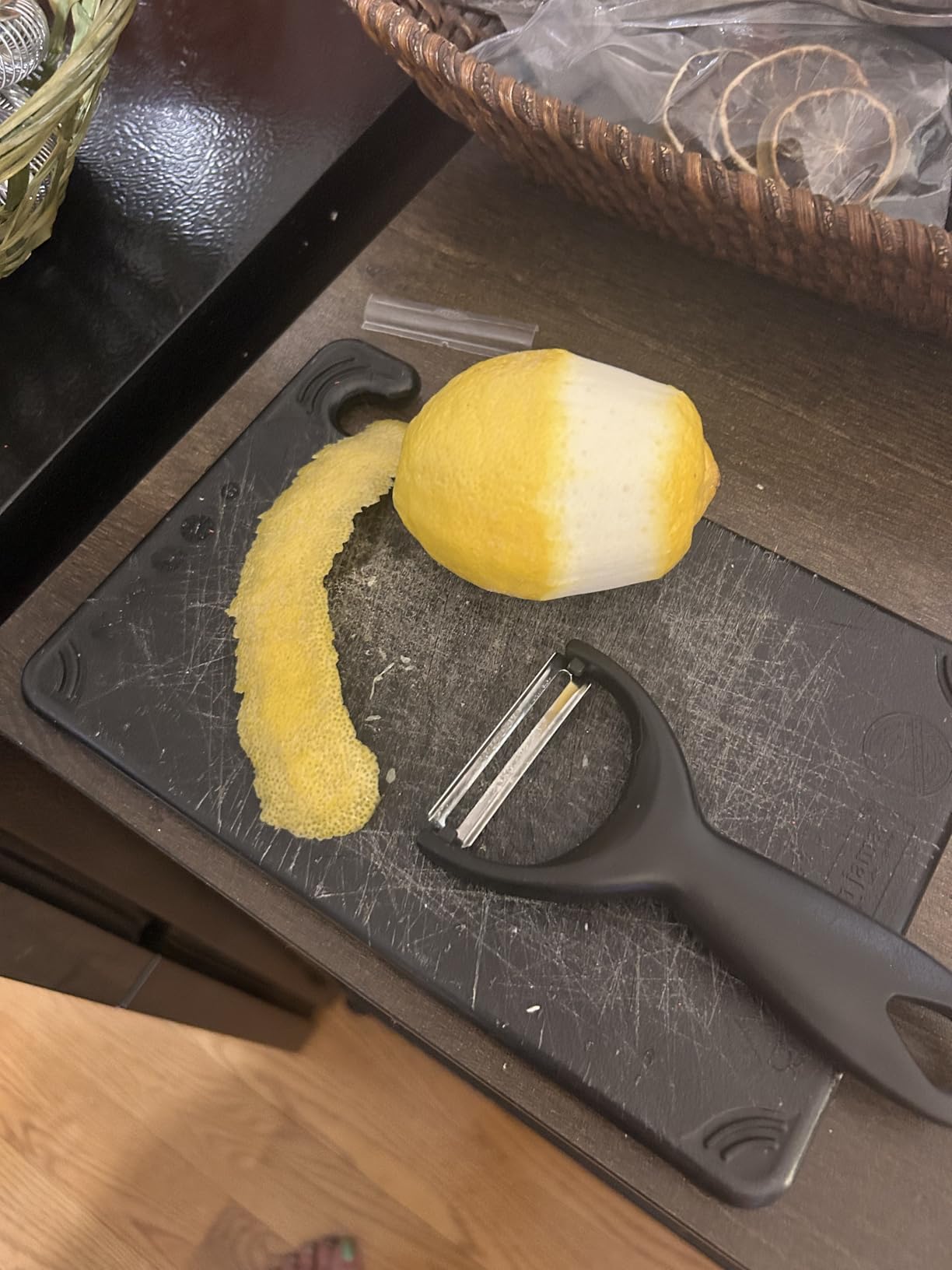 A Bar Above Gold Citrus Peeler, Stainless Steel Fruit Peeler for Garnishes, Cocktail Twists, Comfortable Grip Peeling Tool for Oranges, Lemons, Limes, Bartender Accessory, Kitchen Essentials, Silver customer photo 1