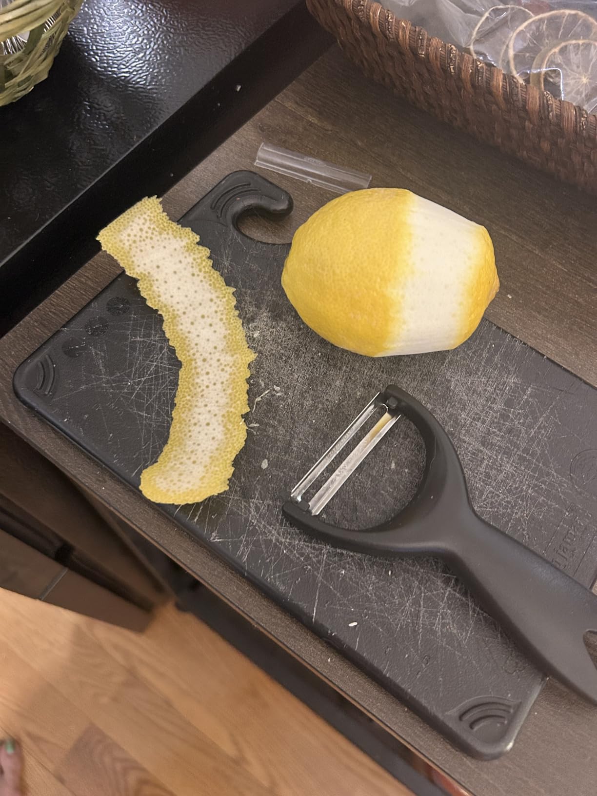 A Bar Above Gold Citrus Peeler, Stainless Steel Fruit Peeler for Garnishes, Cocktail Twists, Comfortable Grip Peeling Tool for Oranges, Lemons, Limes, Bartender Accessory, Kitchen Essentials, Silver customer photo 2